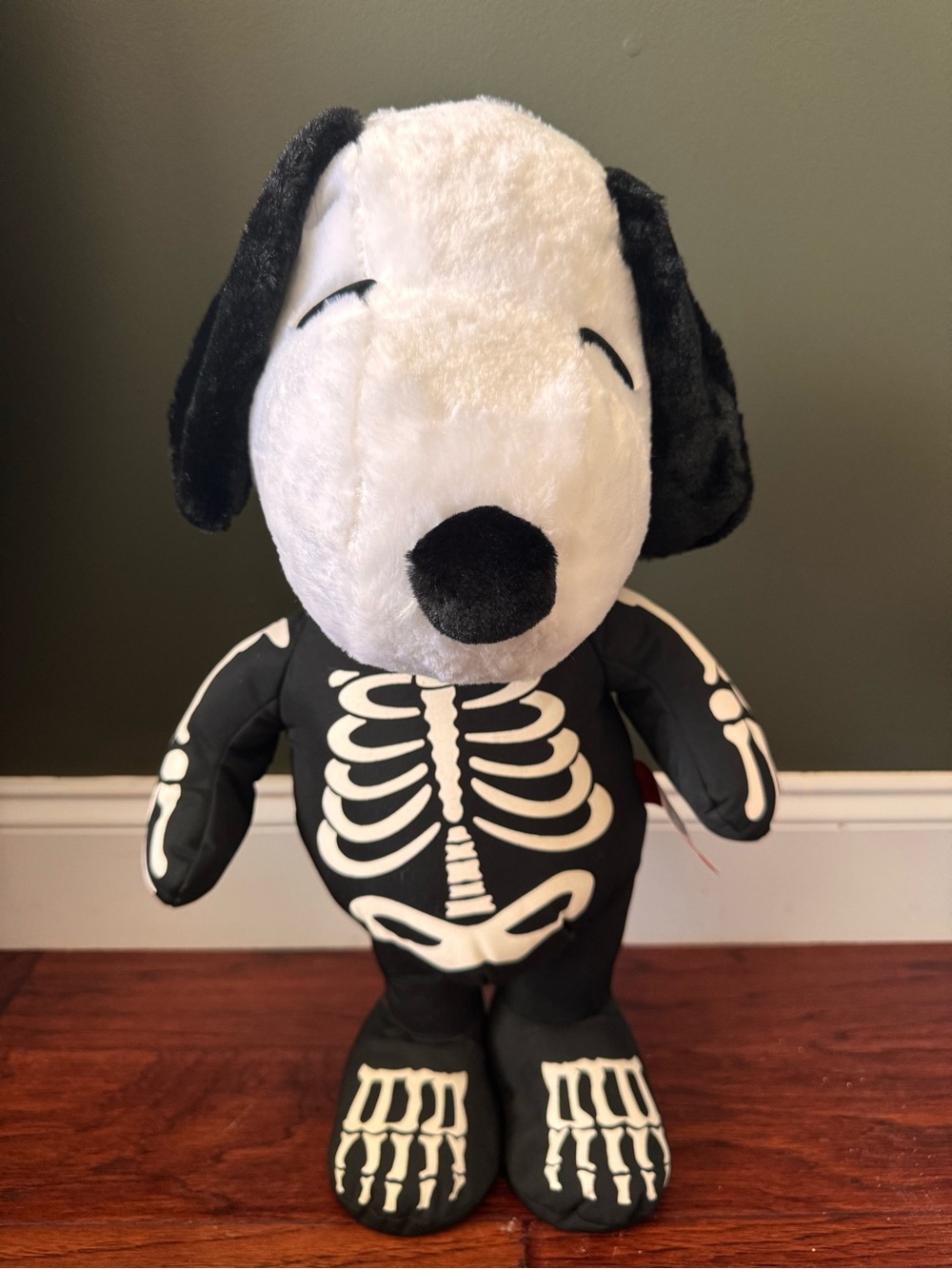 Peanuts Snoopy Halloween Skeleton Door Greeter Plush Home Decor 21”